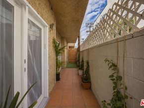 104 S Hayworth Avenue 103, Los Angeles CA 90048