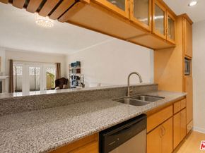 104 S Hayworth Avenue 103, Los Angeles CA 90048