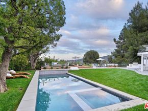 4050 Clarinda Drive, Tarzana CA 91356
