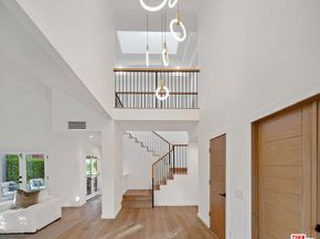 4050 Clarinda Drive, Tarzana CA 91356