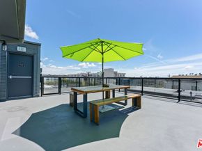 4115 Glencoe Avenue 302, Marina Del Rey CA 90292