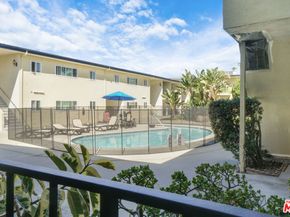 6740 Springpark Avenue 101, Los Angeles CA 90056