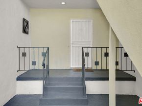 6740 Springpark Avenue 101, Los Angeles CA 90056