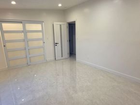 18745 Lull Street, Reseda CA 91335