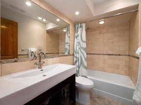 7811 Eads Ave 311, La Jolla CA 92037