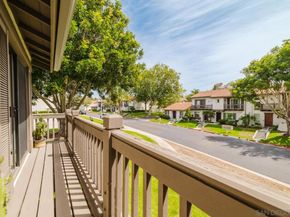 6859 Pear Tree, Carlsbad CA 92011