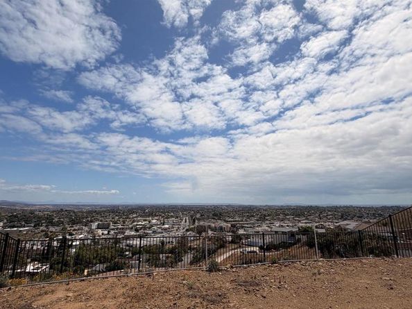 7795 La Mesa Summit Dr, La Mesa CA 91941