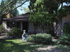 10609 Jimenez, Sylmar CA 91342