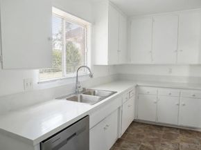 10609 Jimenez, Sylmar CA 91342