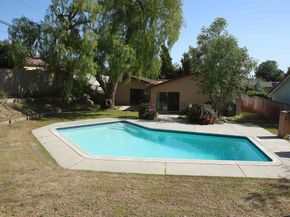 10609 Jimenez, Sylmar CA 91342