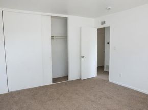 10609 Jimenez, Sylmar CA 91342