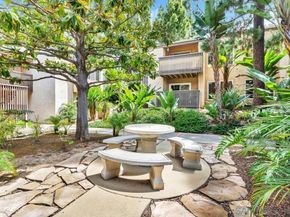 8620 Via Mallorca H, La Jolla CA 92037