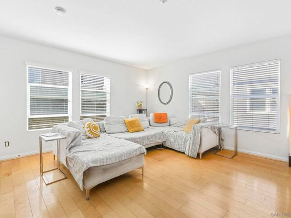 3549 Shoreline Bluff Lane, San Diego CA 92110