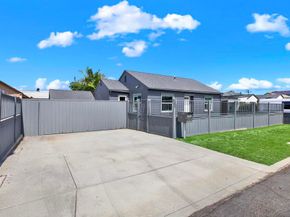 2012 Erie St, San Diego CA 92110