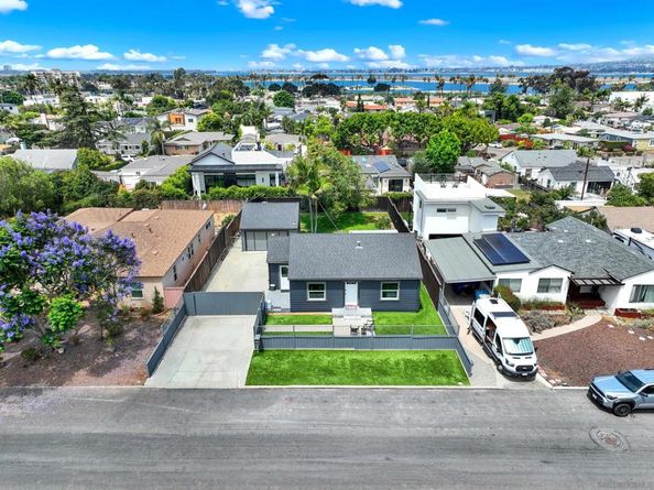 2012 Erie St, San Diego CA 92110