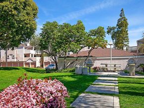 7263 Camino Degrazia 33, San Diego CA 92111