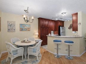 7263 Camino Degrazia 33, San Diego CA 92111