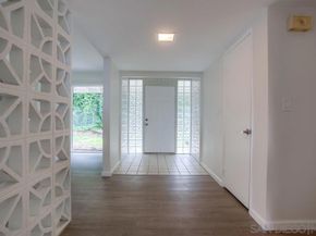 7255 Via Capri, La Jolla CA 92037