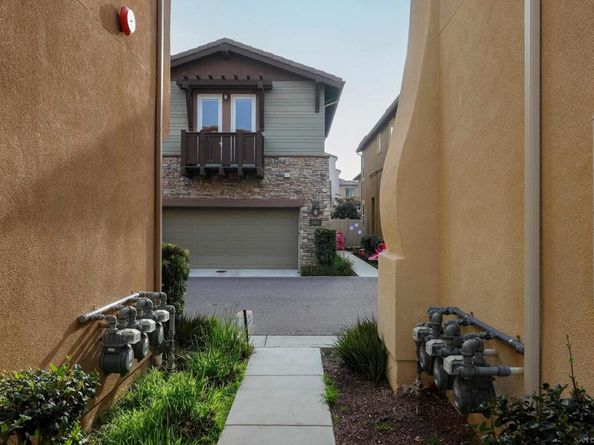 3269 Vestra Way, Carlsbad CA 92010