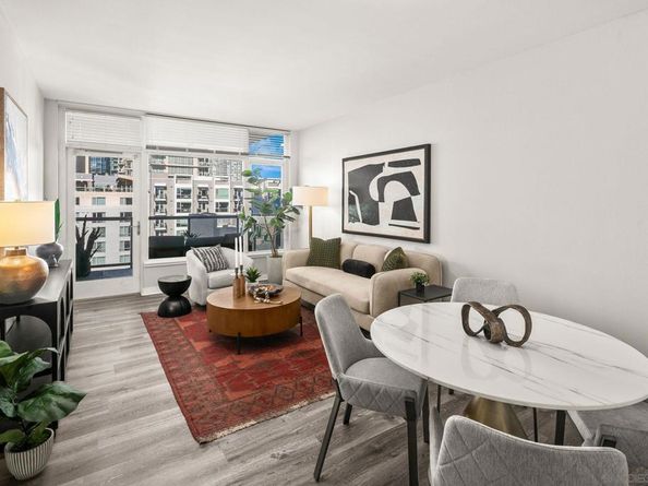 427 9th Ave 809, San Diego CA 92101