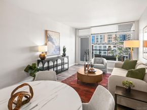 427 9th Ave 809, San Diego CA 92101
