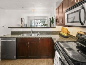 427 9th Ave 809, San Diego CA 92101