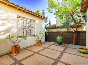 7135 Sitio Caliente, Carlsbad CA 92009