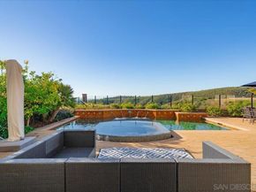 7135 Sitio Caliente, Carlsbad CA 92009