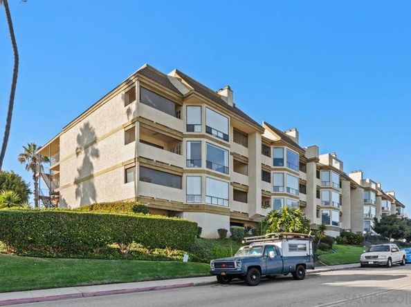 2930 Cowley Way 304, San Diego CA 92117