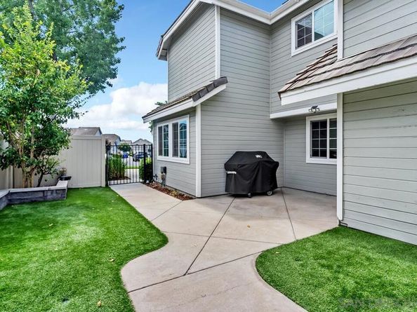 10572 Rancho Carmel Dr, San Diego CA 92128