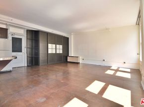 215 W 7th Street 907, Los Angeles CA 90014