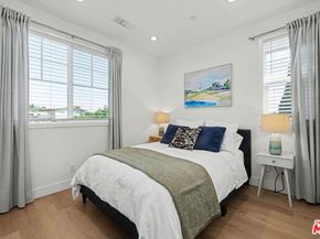 1207 N Commonwealth Avenue, Los Angeles CA 90029
