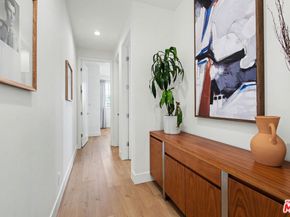 1207 N Commonwealth Avenue, Los Angeles CA 90029