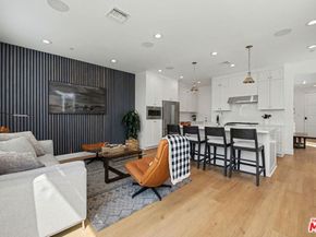1207 N Commonwealth Avenue, Los Angeles CA 90029