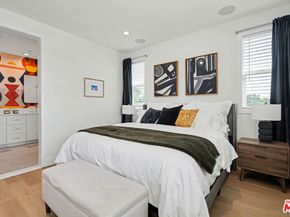 1207 N Commonwealth Avenue, Los Angeles CA 90029