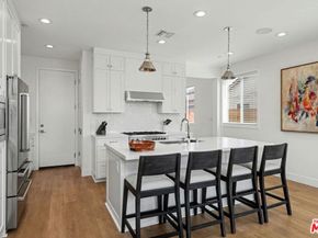 1207 N Commonwealth Avenue, Los Angeles CA 90029