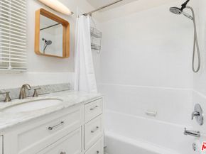425 W Riverside Drive, Burbank CA 91506