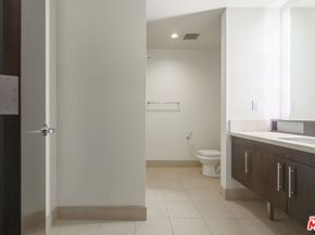 1100 S Hope Street 914, Los Angeles CA 90015