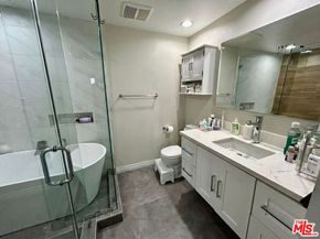 5139 Balboa Boulevard 2, Encino CA 91316