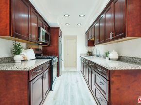 6700 Hillpark Drive 204, Los Angeles CA 90068