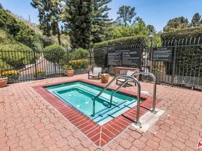 6700 Hillpark Drive 204, Los Angeles CA 90068