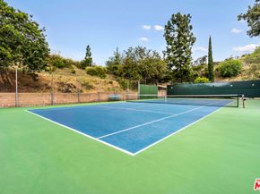 6700 Hillpark Drive 204, Los Angeles CA 90068