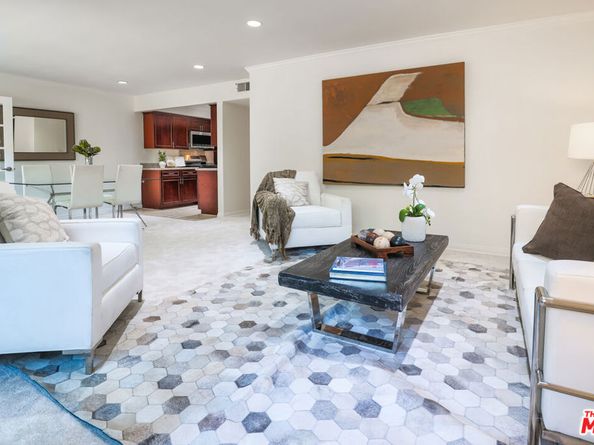 6700 Hillpark Drive 204, Los Angeles CA 90068