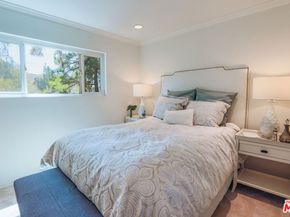 6700 Hillpark Drive 204, Los Angeles CA 90068