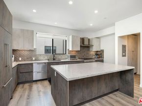 4724 N Village Court Lane, Valley Village CA 91607