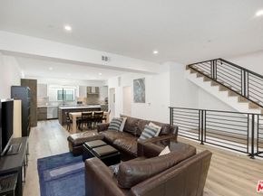 4724 N Village Court Lane, Valley Village CA 91607