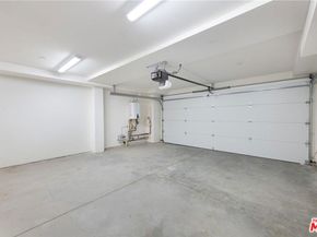 4724 N Village Court Lane, Valley Village CA 91607