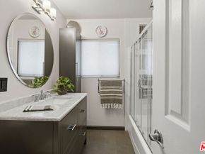 22301 Leadwell Street, Canoga Park CA 91303