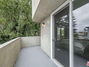 1516 Hi Point Street 101, Los Angeles CA 90035