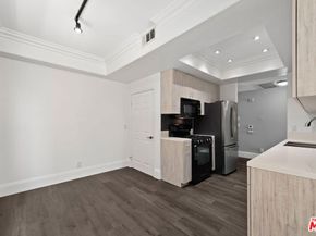 1516 Hi Point Street 101, Los Angeles CA 90035